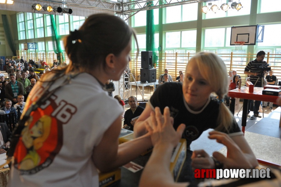 Mistrzostwa Polski 2011 - prawa reka # Siłowanie na ręce # Armwrestling # Armpower.net