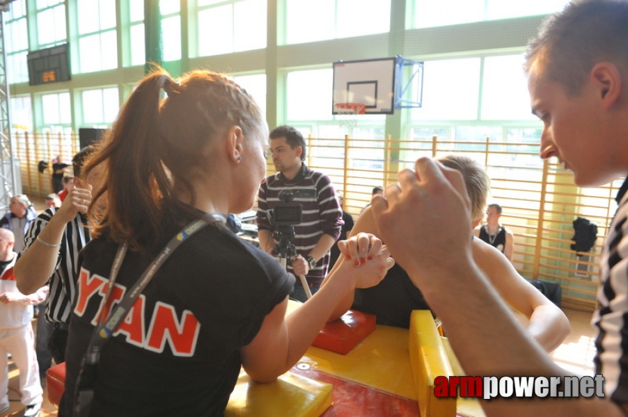 Mistrzostwa Polski 2011 - prawa reka # Siłowanie na ręce # Armwrestling # Armpower.net