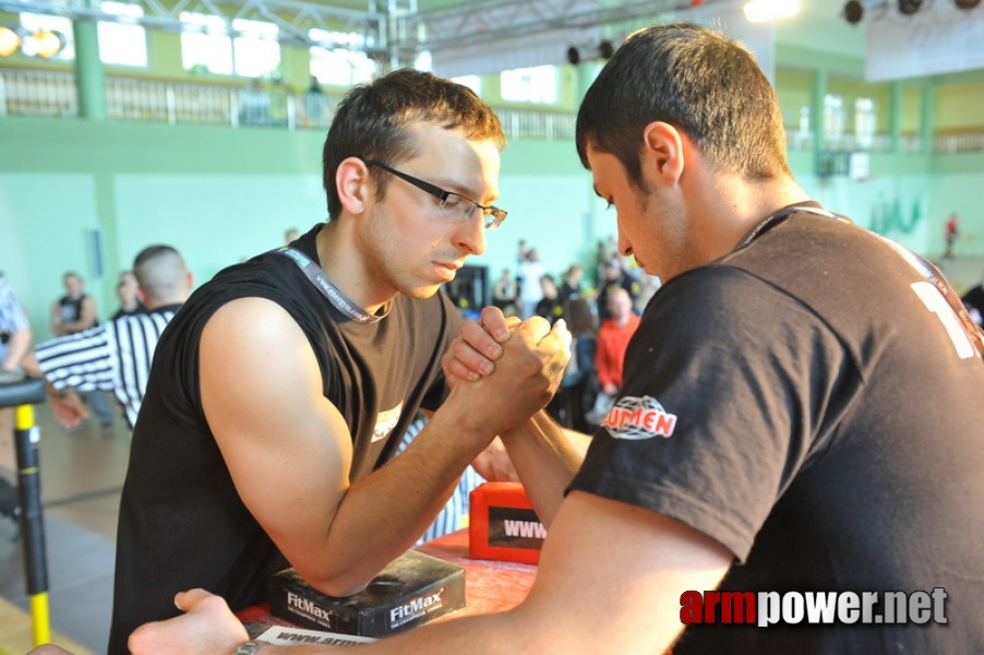 Mistrzostwa Polski 2011 - prawa reka # Siłowanie na ręce # Armwrestling # Armpower.net