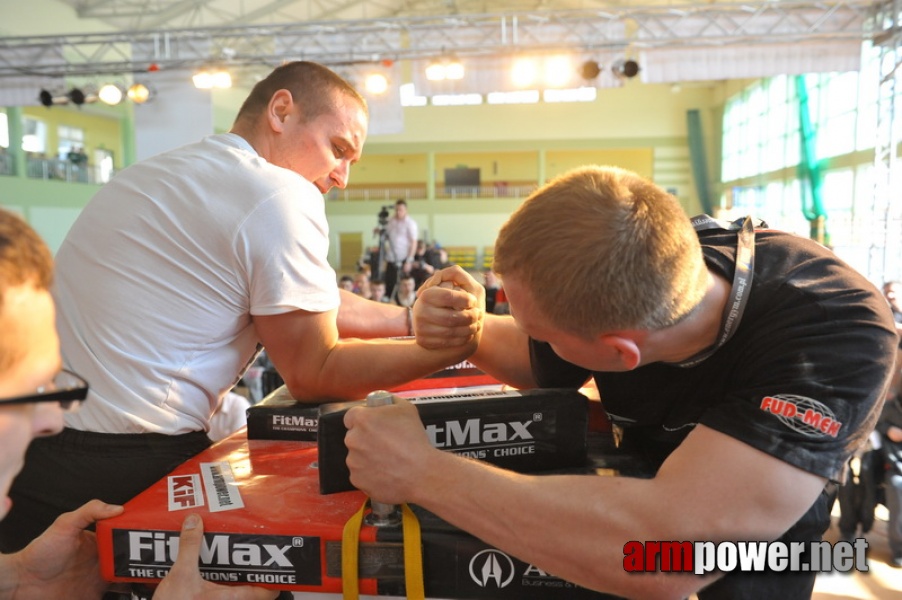 Mistrzostwa Polski 2011 - prawa reka # Siłowanie na ręce # Armwrestling # Armpower.net