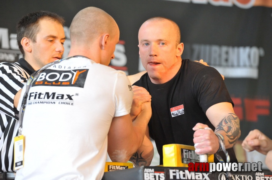 Mistrzostwa Polski 2011 - prawa reka # Siłowanie na ręce # Armwrestling # Armpower.net