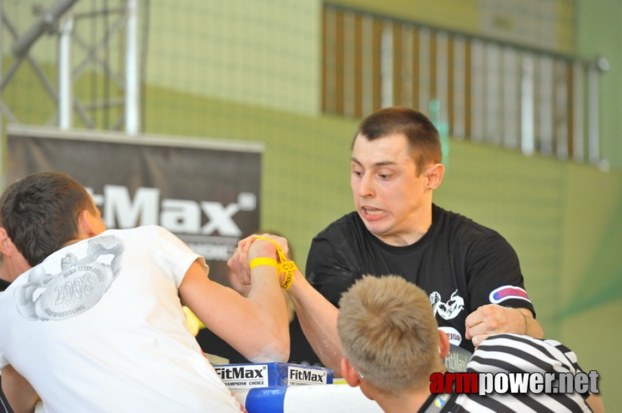 Mistrzostwa Polski 2011 - prawa reka # Siłowanie na ręce # Armwrestling # Armpower.net