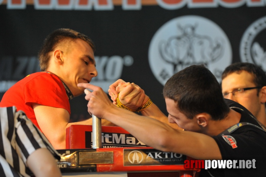 Mistrzostwa Polski 2011 - prawa reka # Siłowanie na ręce # Armwrestling # Armpower.net