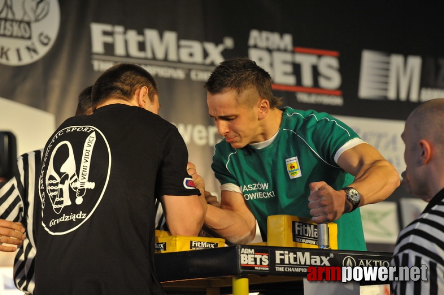 Mistrzostwa Polski 2011 - prawa reka # Siłowanie na ręce # Armwrestling # Armpower.net