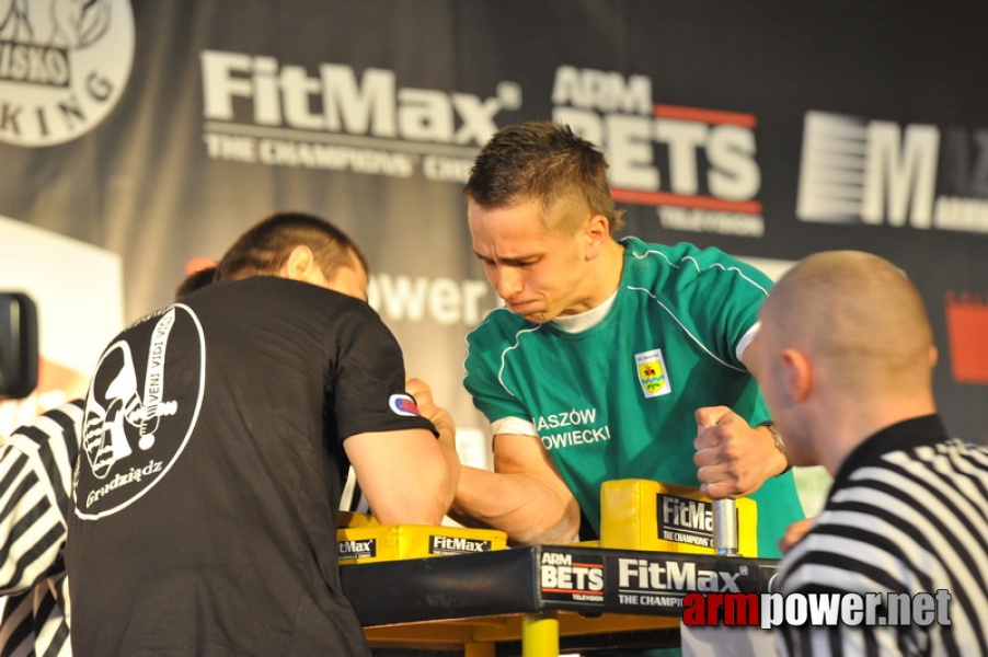 Mistrzostwa Polski 2011 - prawa reka # Siłowanie na ręce # Armwrestling # Armpower.net