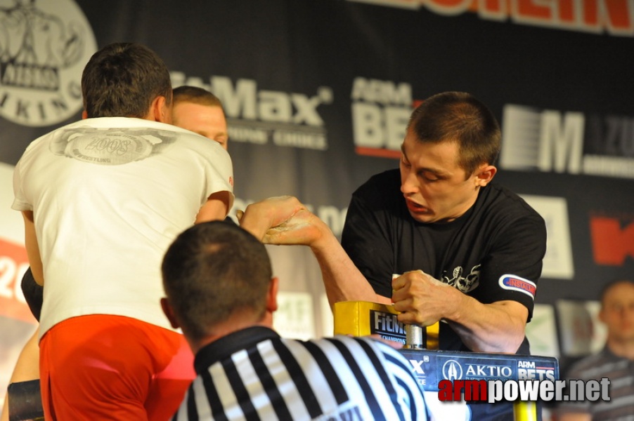 Mistrzostwa Polski 2011 - prawa reka # Siłowanie na ręce # Armwrestling # Armpower.net