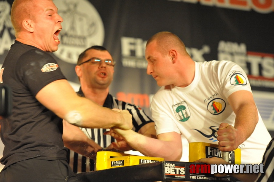 Mistrzostwa Polski 2011 - prawa reka # Siłowanie na ręce # Armwrestling # Armpower.net