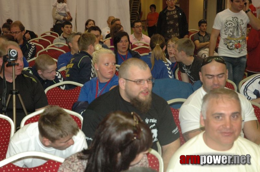 Europeans 2011 - Day 1 # Armwrestling # Armpower.net