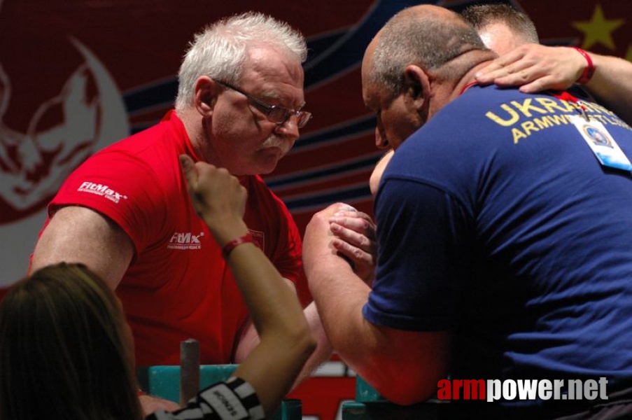 Europeans 2011 - Day 1 # Armwrestling # Armpower.net