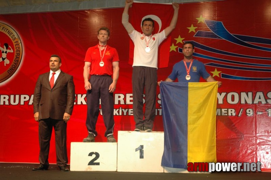 Europeans 2011 - Day 1 # Armwrestling # Armpower.net