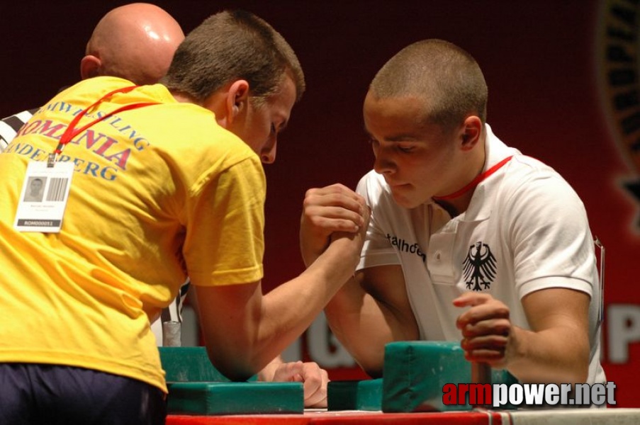 Europeans 2011 - Day 2 # Armwrestling # Armpower.net