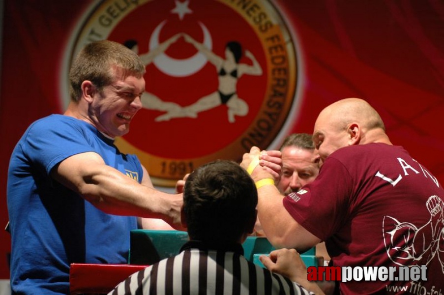 Europeans 2011 - Day 3 # Armwrestling # Armpower.net