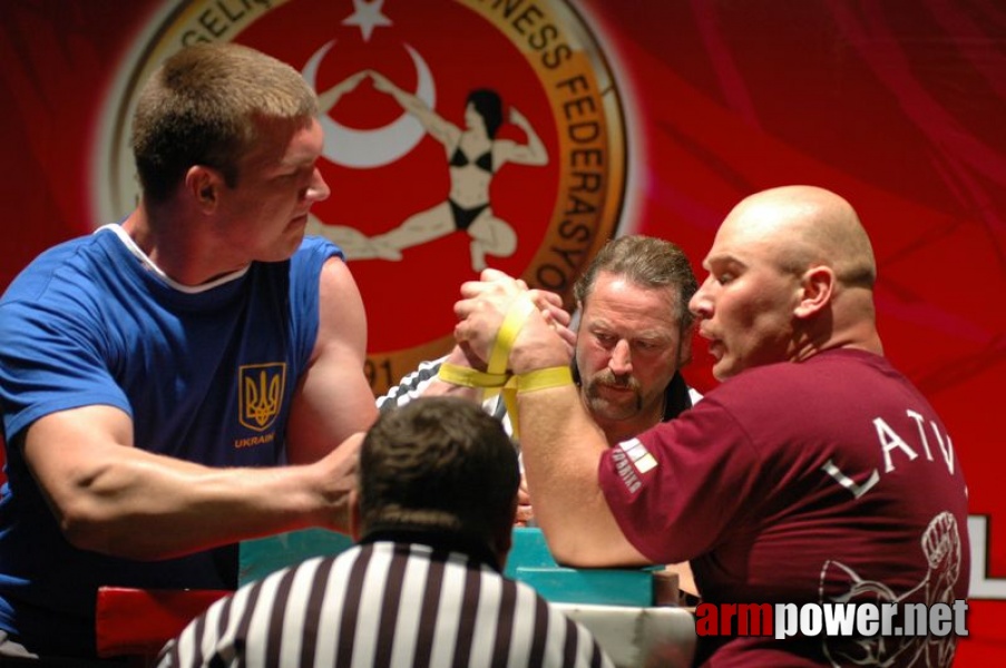 Europeans 2011 - Day 3 # Siłowanie na ręce # Armwrestling # Armpower.net