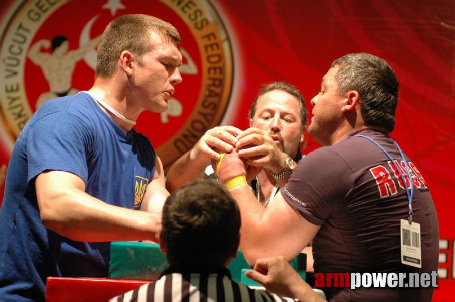 Europeans 2011 - Day 3 # Armwrestling # Armpower.net