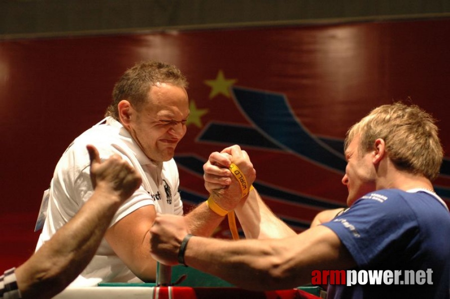 Europeans 2011 - Day 4 # Armwrestling # Armpower.net