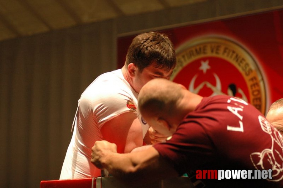 Europeans 2011 - Day 4 # Armwrestling # Armpower.net