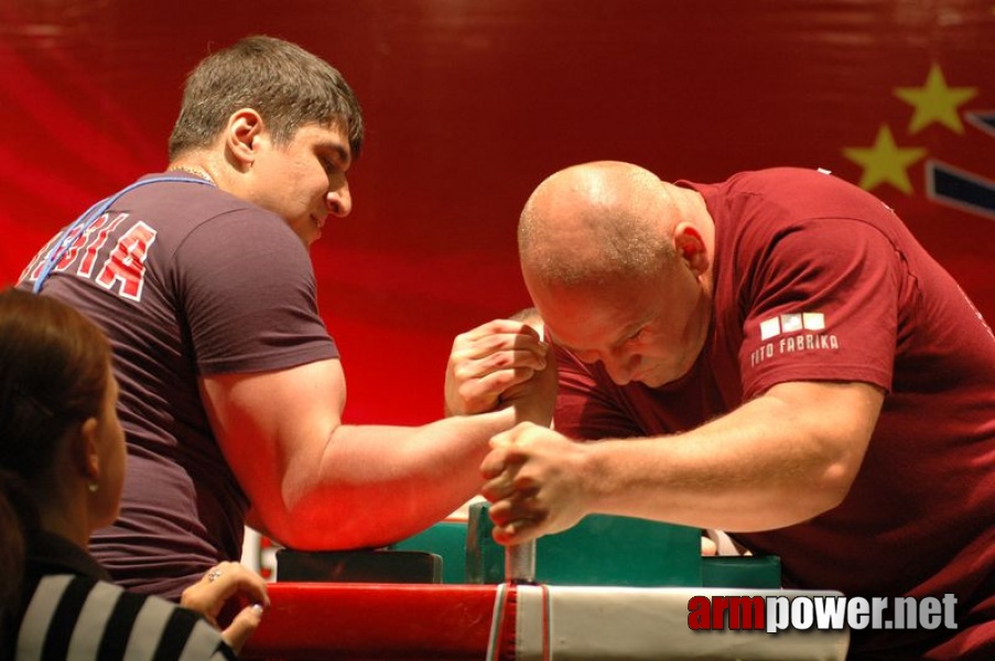 Europeans 2011 - Day 4 # Armwrestling # Armpower.net