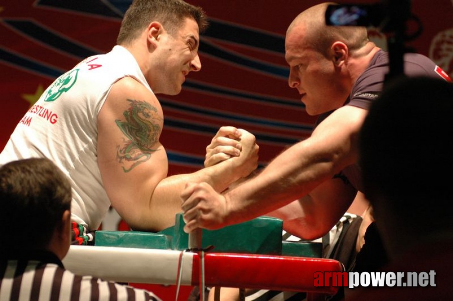 Europeans 2011 - Day 4 # Armwrestling # Armpower.net