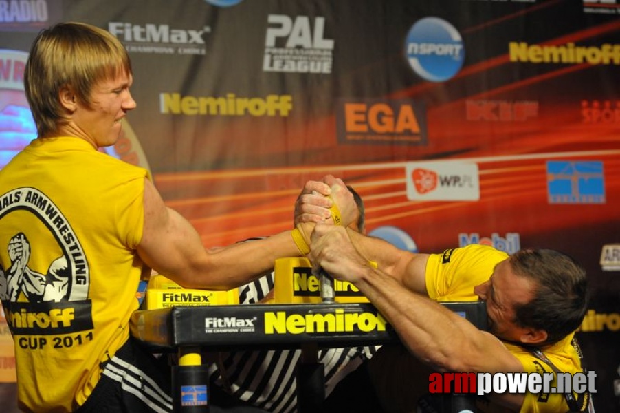 Nemiroff  2011 - Right Hand # Armwrestling # Armpower.net