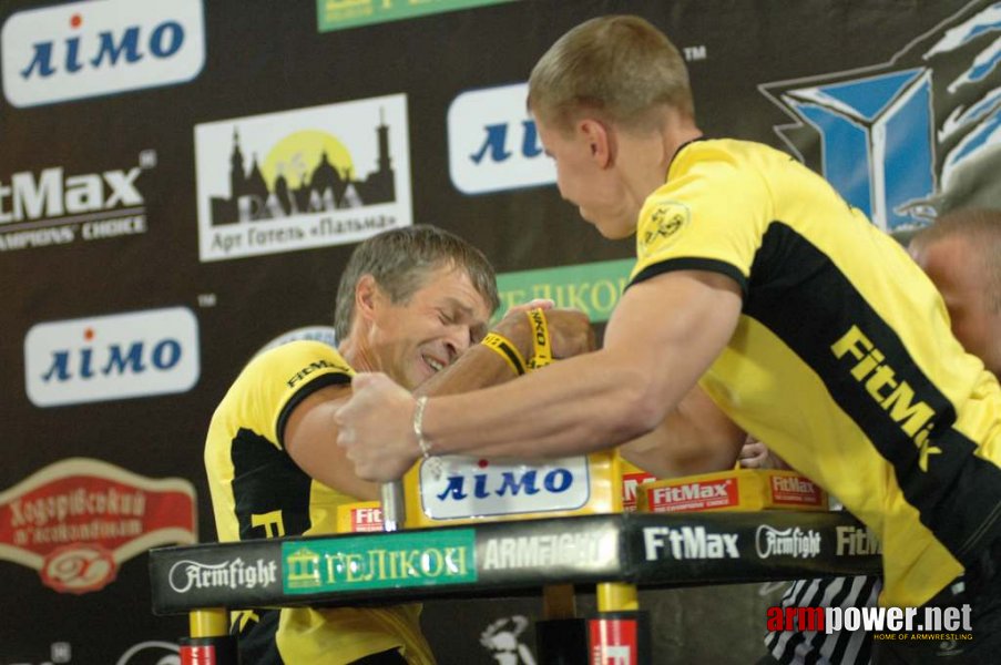 Lion Cup 2012 - Fitmax Challenge # Armwrestling # Armpower.net