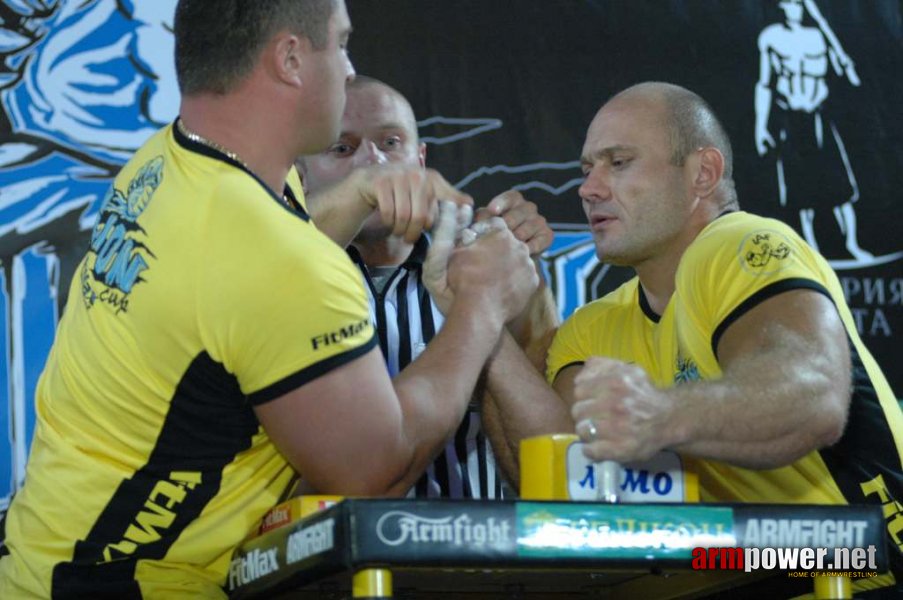 Lion Cup 2012 - Fitmax Challenge # Armwrestling # Armpower.net