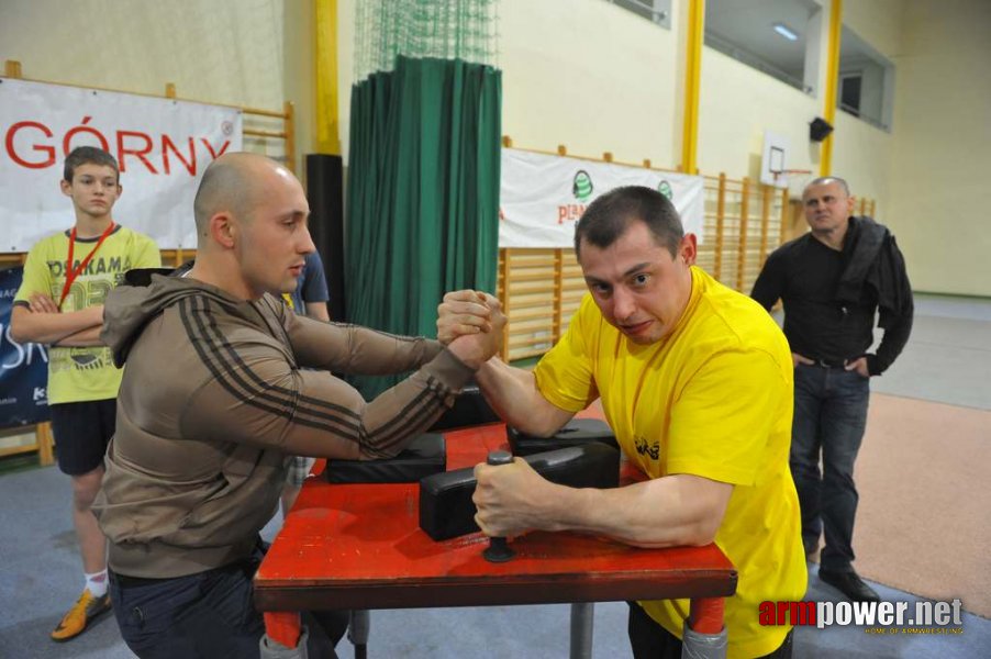 Debiuty 2012 - Stare Miasto # Siłowanie na ręce # Armwrestling # Armpower.net