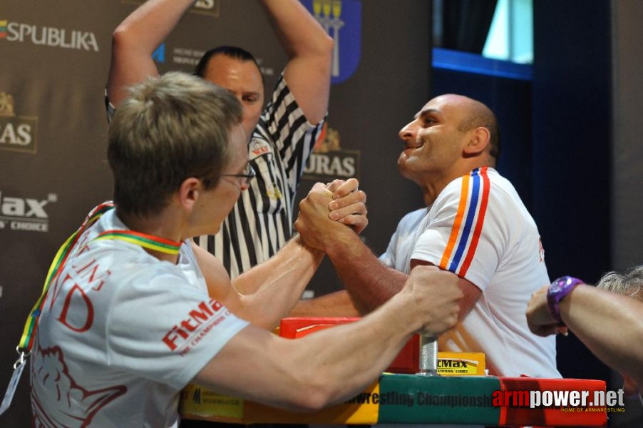 Euroarm 2013 - day 3 - left hand juniors 21, seniors # Siłowanie na ręce # Armwrestling # Armpower.net