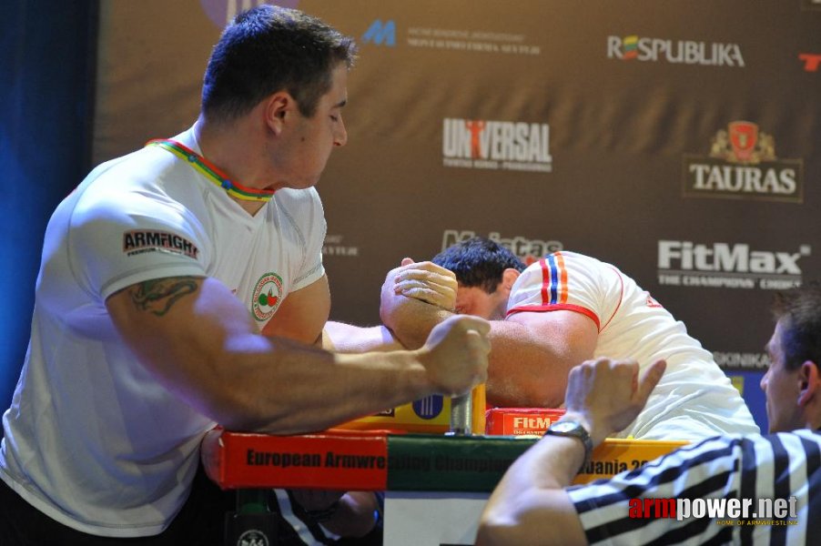 Euroarm 2013 - day 3 - left hand juniors 21, seniors # Armwrestling # Armpower.net