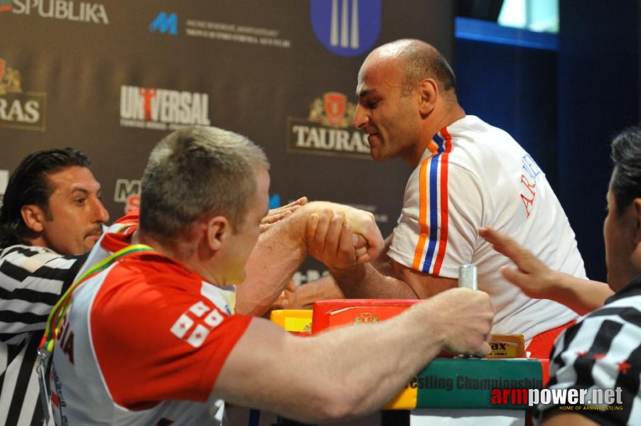 Euroarm 2013 - day 3 - left hand juniors 21, seniors # Armwrestling # Armpower.net