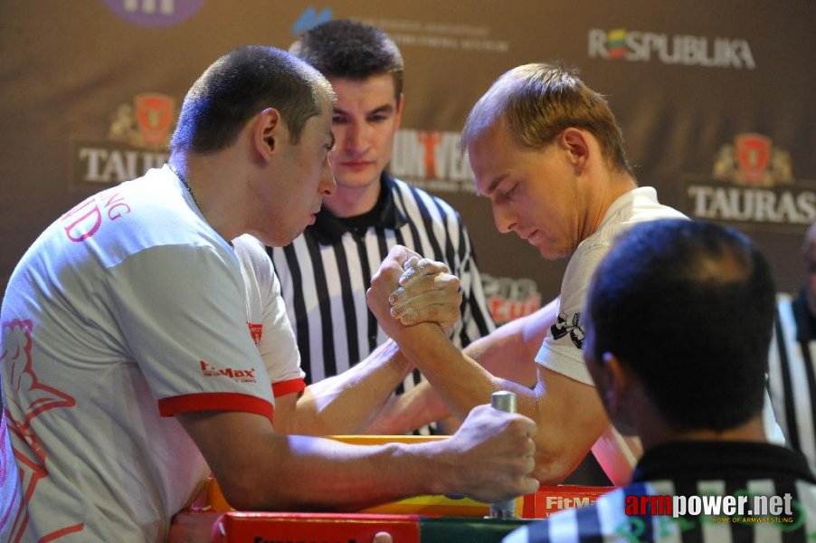 Euroarm 2013 - day 3 - left hand juniors 21, seniors # Armwrestling # Armpower.net