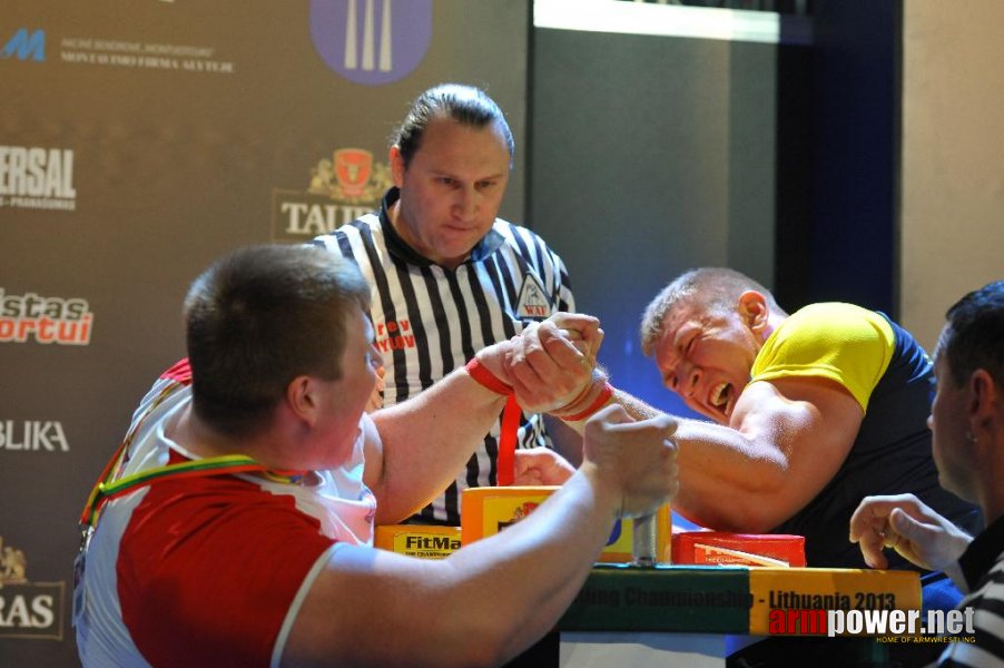 Euroarm 2013 - day 3 - left hand juniors 21, seniors # Armwrestling # Armpower.net