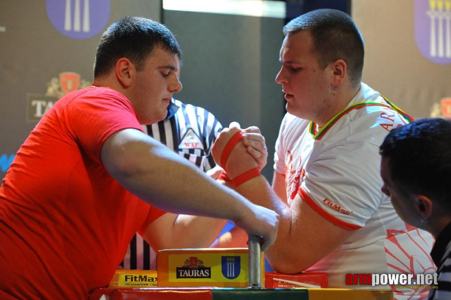 Euroarm 2013 - day 3 - left hand juniors 21, seniors # Armwrestling # Armpower.net