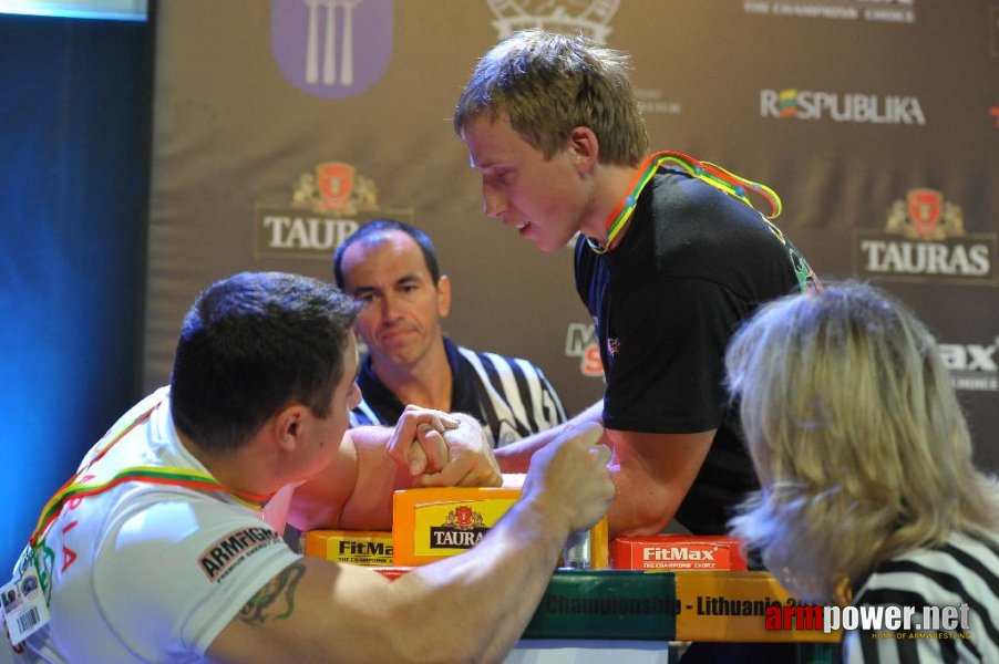 Euroarm 2013 - day 3 - left hand juniors 21, seniors # Armwrestling # Armpower.net