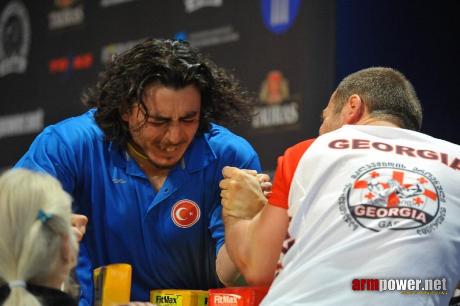 Euroarm 2013 - day 3 - left hand juniors 21, seniors # Armwrestling # Armpower.net