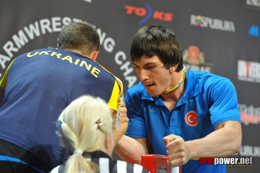 Euroarm 2013 - day 4 - right hand juniors 21, seniors # Armwrestling # Armpower.net