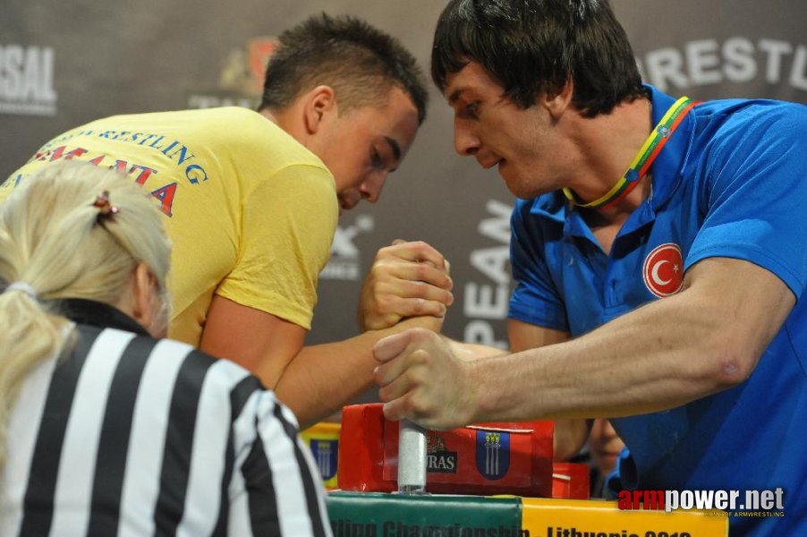 Euroarm 2013 - day 4 - right hand juniors 21, seniors # Armwrestling # Armpower.net