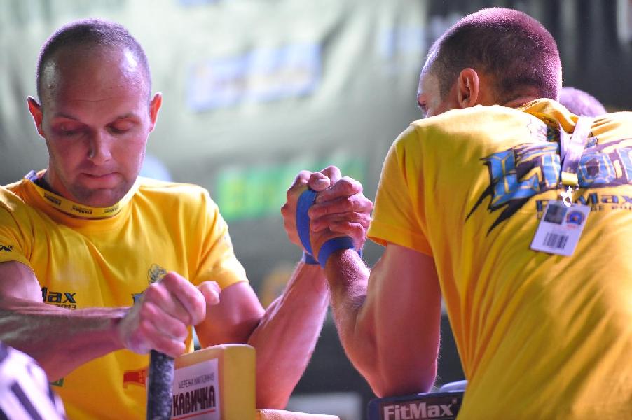 Lion Cup 2013 - Right Hand # Armwrestling # Armpower.net