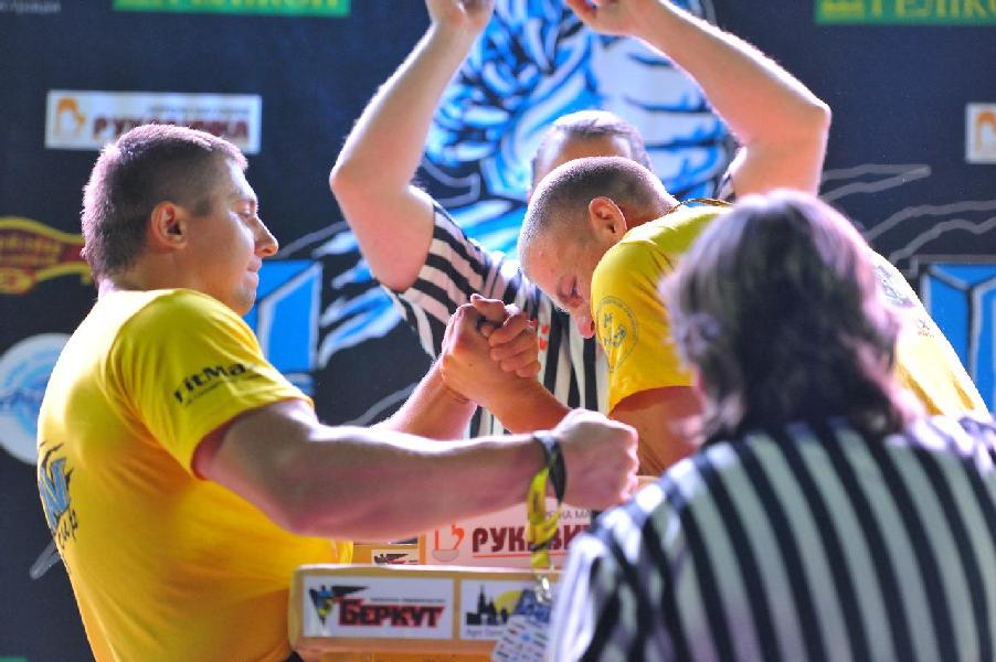 Lion Cup 2013 - Right Hand # Armwrestling # Armpower.net