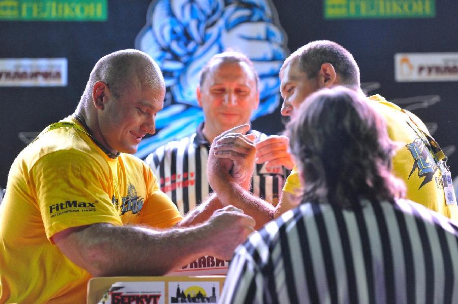 Lion Cup 2013 - Right Hand # Armwrestling # Armpower.net