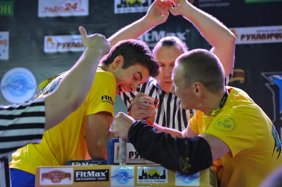 Lion Cup 2013 - Right Hand # Armwrestling # Armpower.net