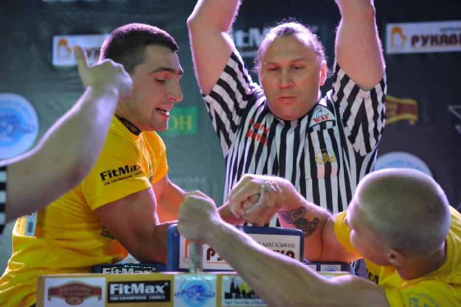 Lion Cup 2013 - Right Hand # Armwrestling # Armpower.net