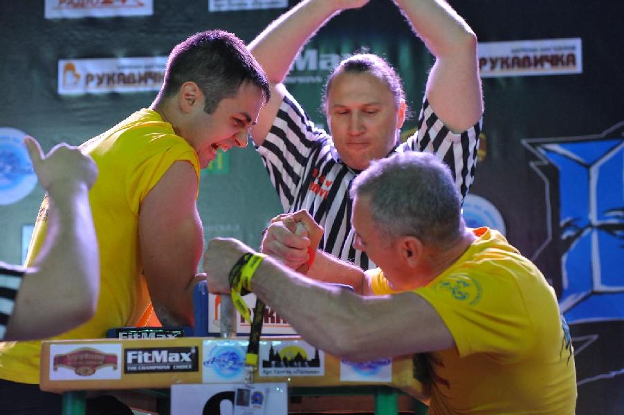 Lion Cup 2013 - Right Hand # Armwrestling # Armpower.net