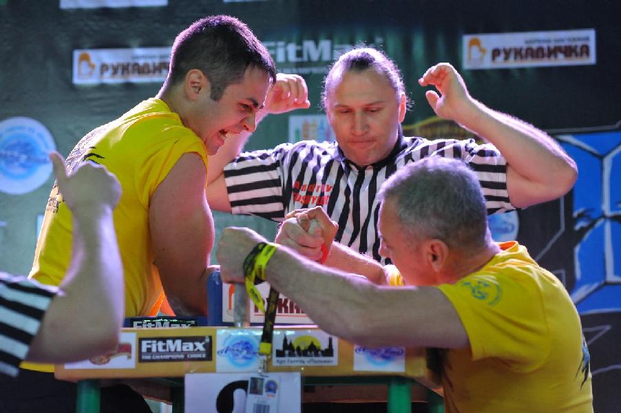 Lion Cup 2013 - Right Hand # Armwrestling # Armpower.net