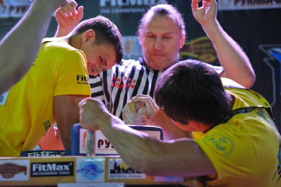 Lion Cup 2013 - Right Hand # Armwrestling # Armpower.net