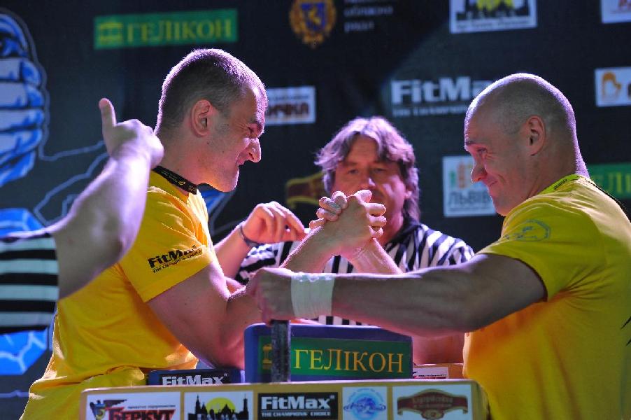 Lion Cup 2013 - Right Hand # Armwrestling # Armpower.net