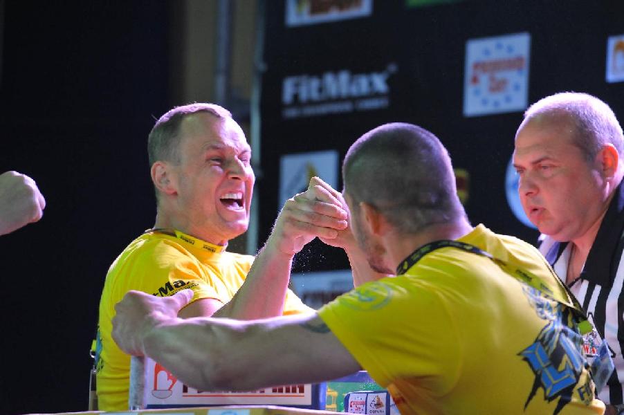 Lion Cup 2013 - Right Hand # Armwrestling # Armpower.net