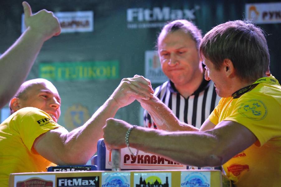 Lion Cup 2013 - Right Hand # Armwrestling # Armpower.net