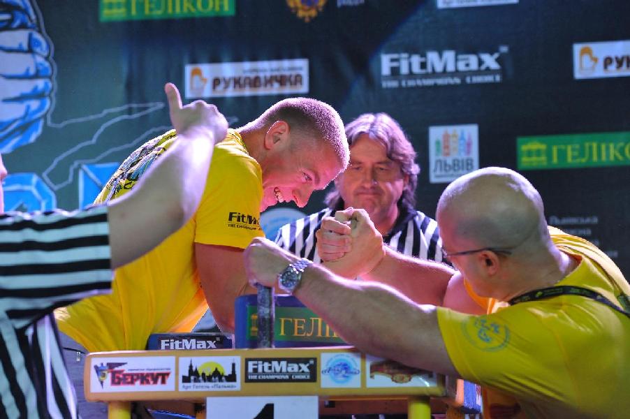 Lion Cup 2013 - Right Hand # Armwrestling # Armpower.net