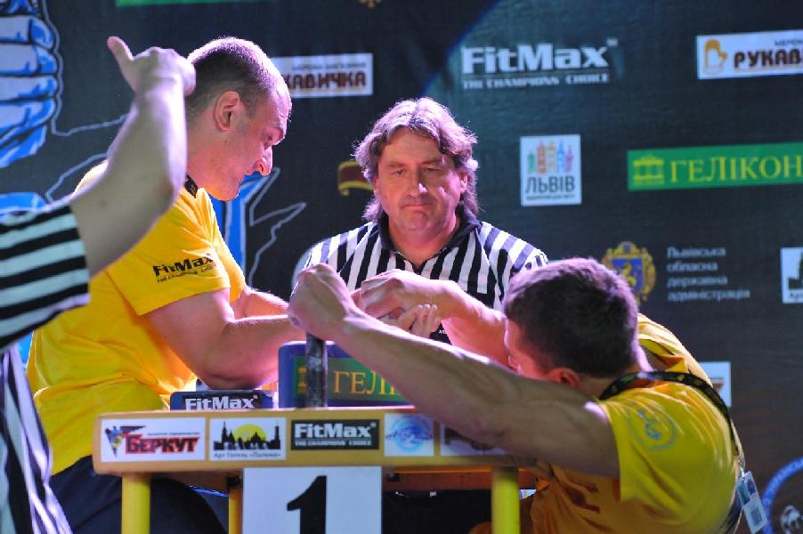 Lion Cup 2013 - Right Hand # Armwrestling # Armpower.net