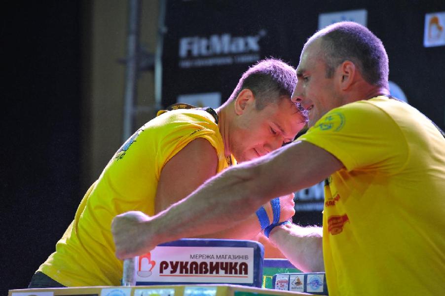 Lion Cup 2013 - Right Hand # Armwrestling # Armpower.net